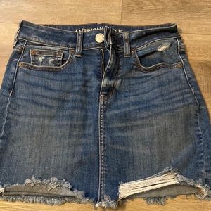 Woman’s old navy size 4 mini skirt